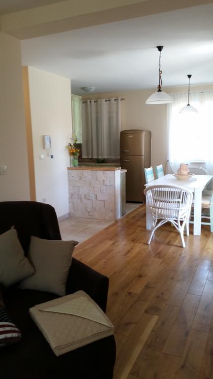 Apartments Rustic Biograd Na Moru Habitación foto